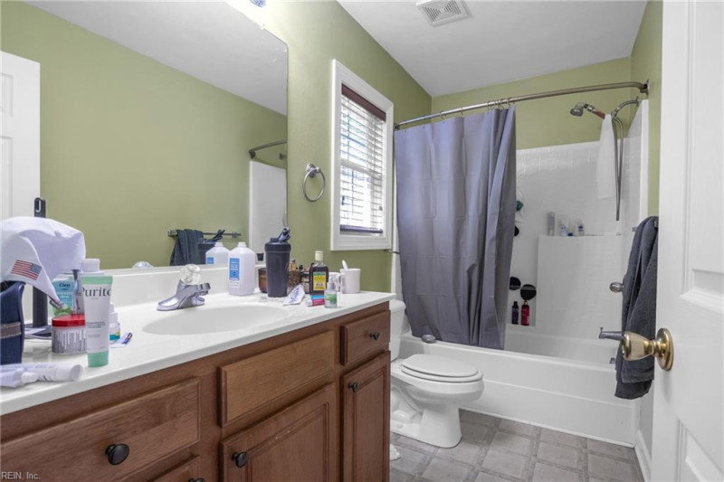 Photo 16 of 18 residential for sale in Chesapeake virginia Photo 16 of 18 residential for sale in Chesapeake virginia