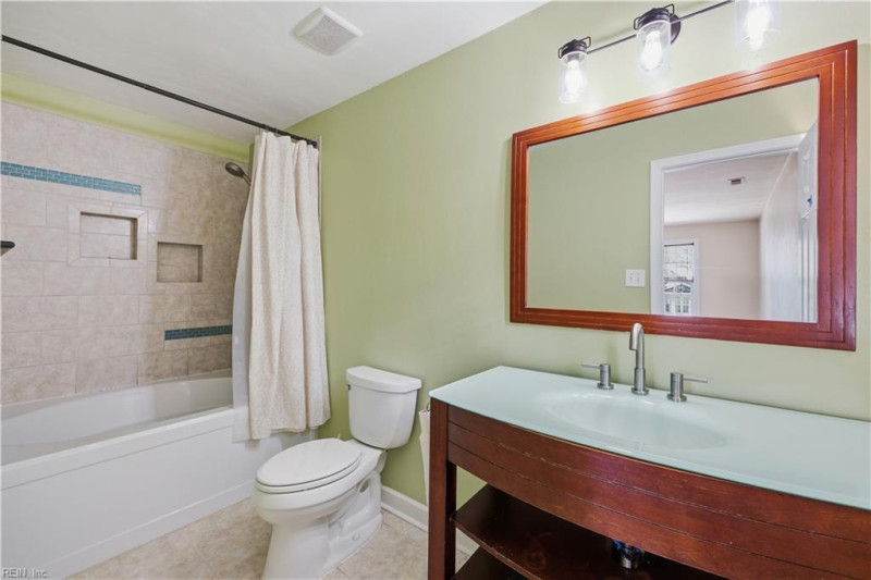 Photo 19 of 29 residential for sale in Chesapeake virginia