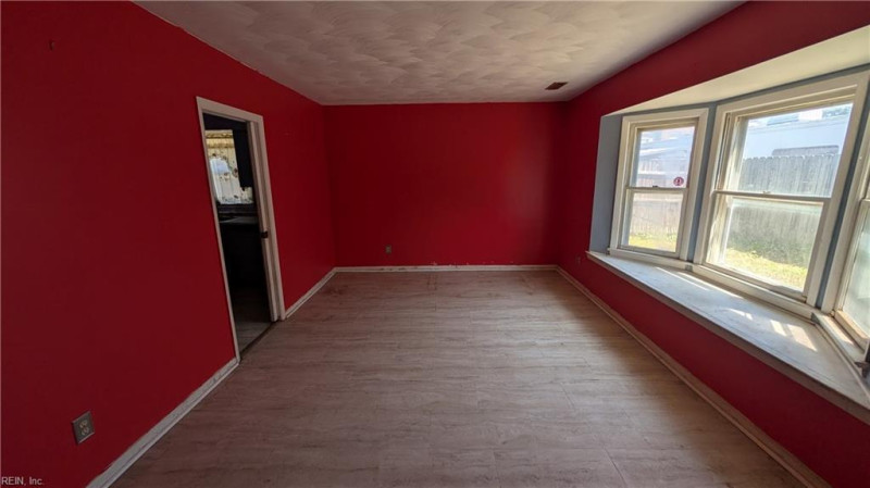 Photo 6 of 13 residential for sale in Chesapeake virginia Photo 6 of 13 residential for sale in Chesapeake virginia