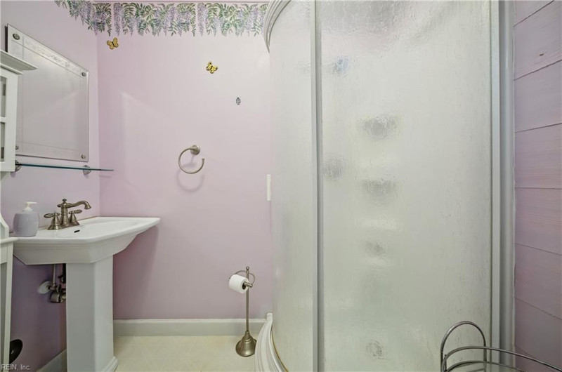 Photo 10 of 23 residential for sale in Suffolk virginia