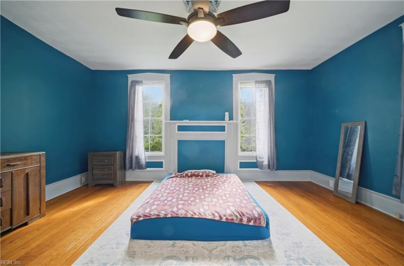 Photo 11 of 23 residential for sale in Suffolk virginia