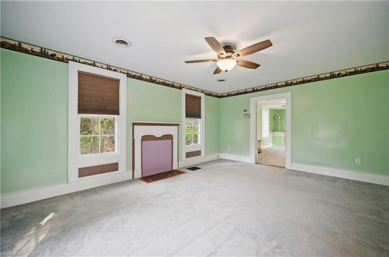 Photo 16 of 23 residential for sale in Suffolk virginia