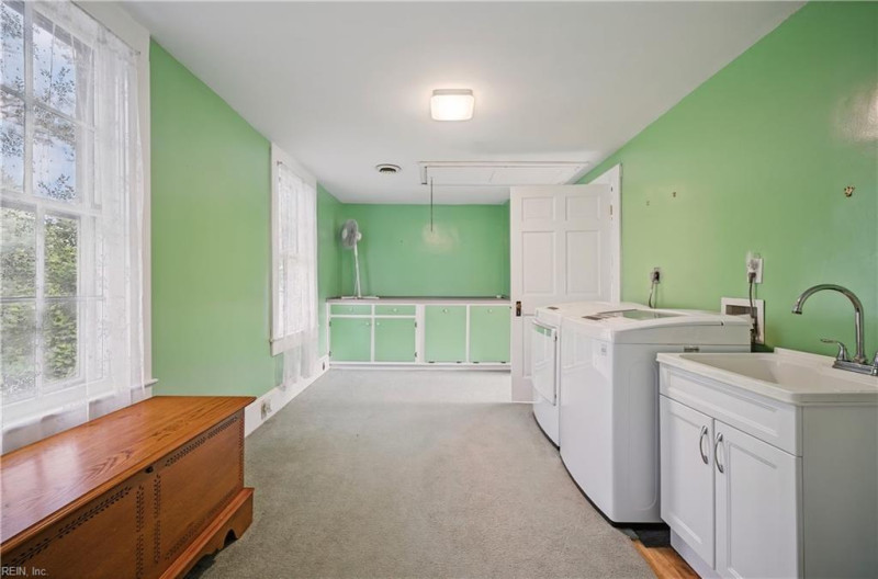 Photo 18 of 23 residential for sale in Suffolk virginia
