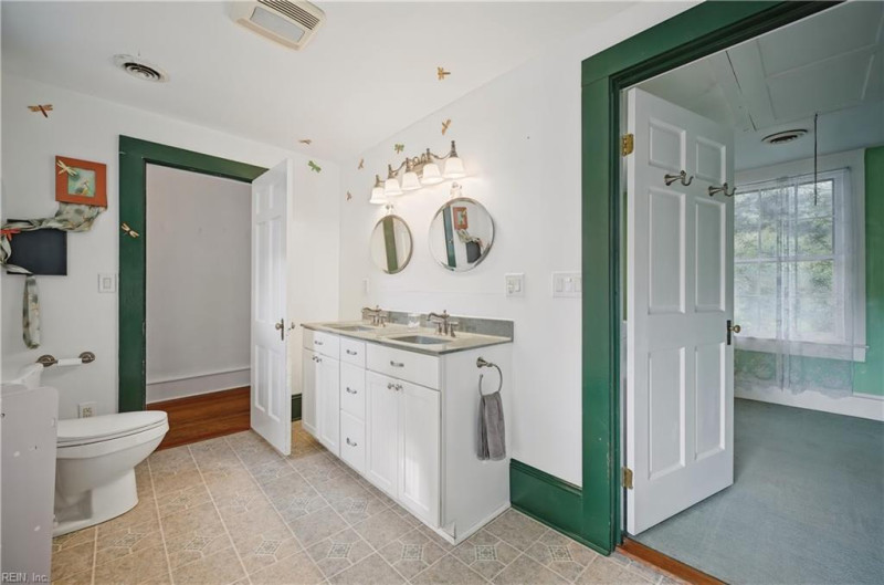 Photo 19 of 23 residential for sale in Suffolk virginia