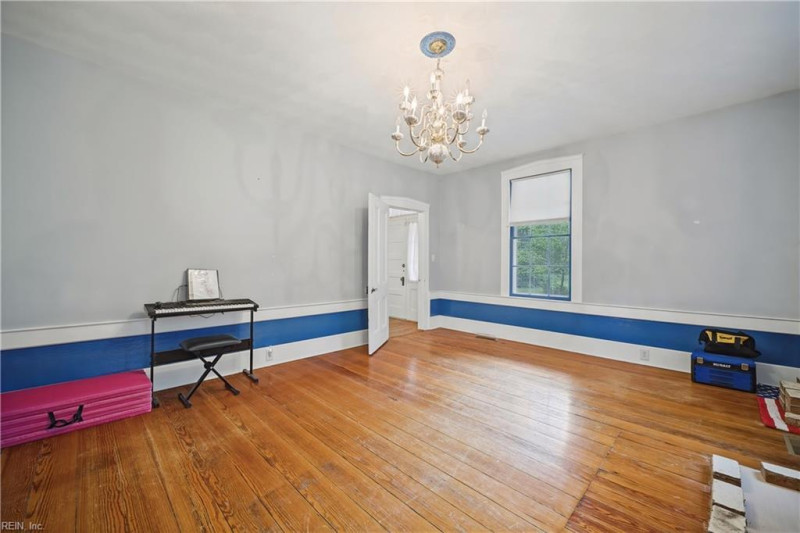Photo 6 of 23 residential for sale in Suffolk virginia