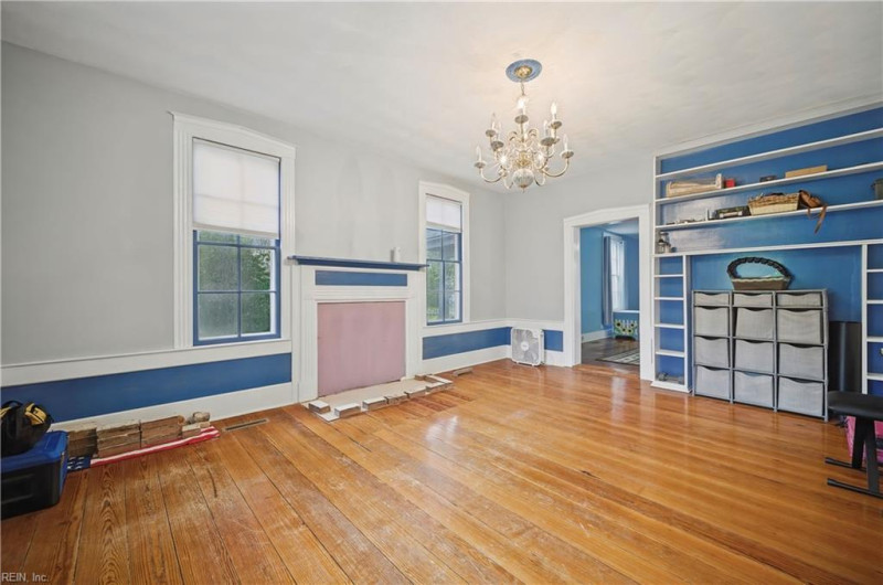 Photo 7 of 23 residential for sale in Suffolk virginia