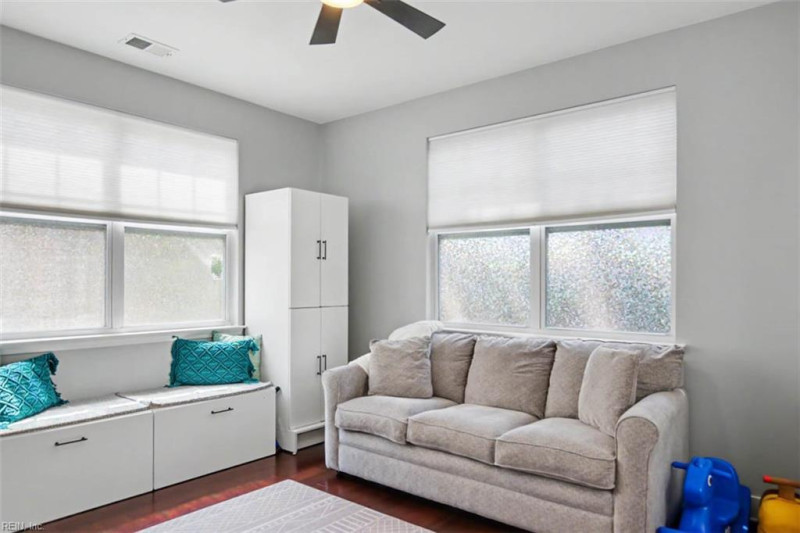 Photo 21 of 43 residential for sale in Chesapeake virginia