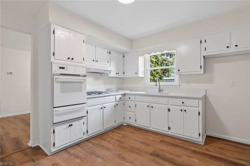 Photo 14 of 32 residential for sale in Portsmouth virginia