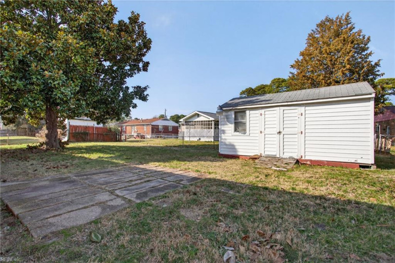 Photo 33 of 35 residential for sale in Portsmouth virginia