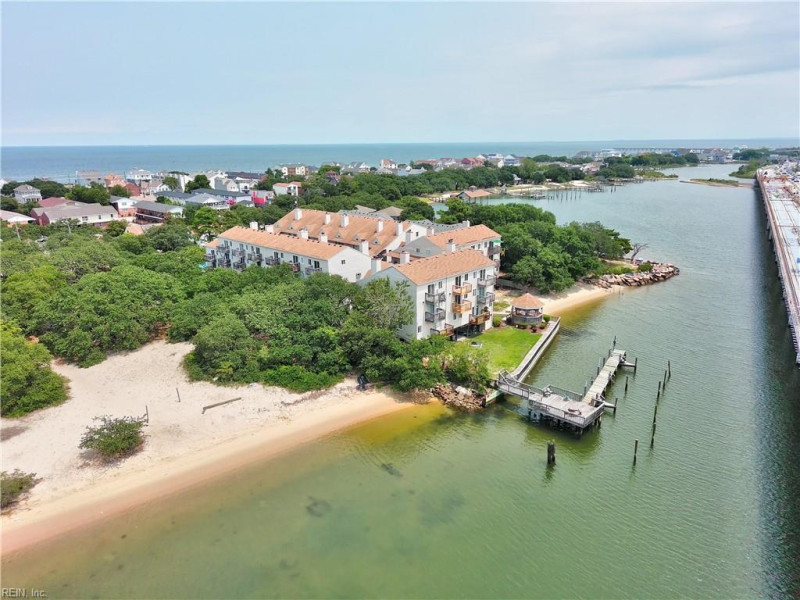 Photo 2 of 38 residential for sale in Norfolk virginia