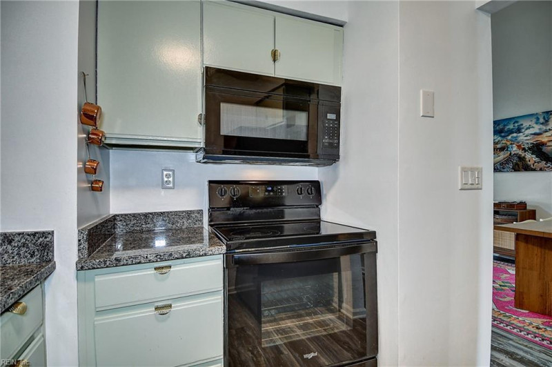 Photo 20 of 38 residential for sale in Norfolk virginia