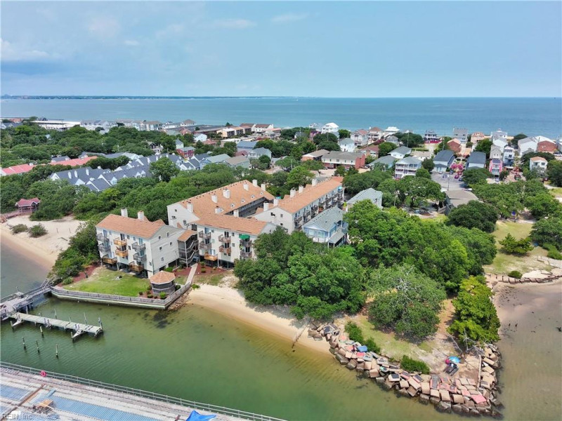 Photo 3 of 38 residential for sale in Norfolk virginia