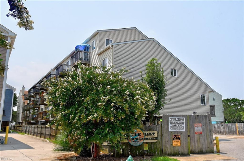 Photo 4 of 38 residential for sale in Norfolk virginia