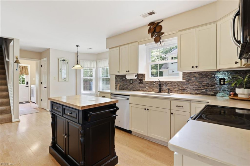 Photo 5 of 42 residential for sale in Chesapeake virginia Photo 5 of 42 residential for sale in Chesapeake virginia