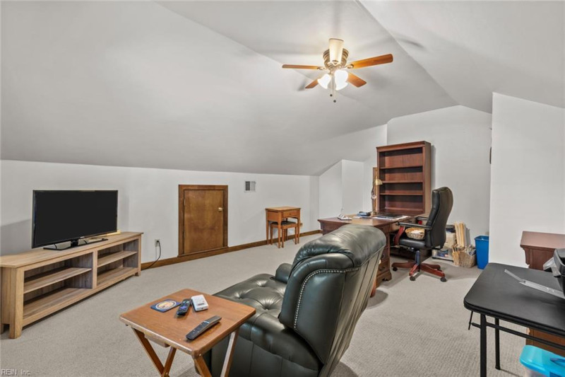 Photo 33 of 44 residential for sale in Chesapeake virginia Photo 33 of 44 residential for sale in Chesapeake virginia