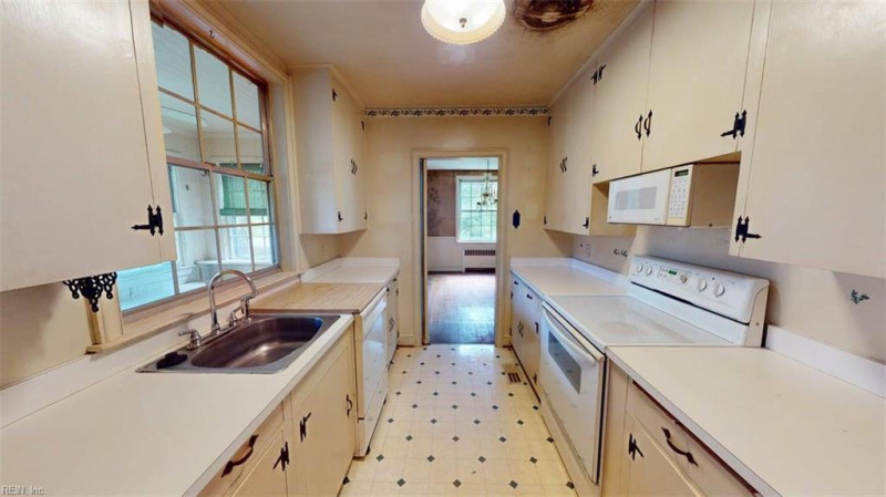 Photo 12 of 50 residential for sale in Hertford County virginia