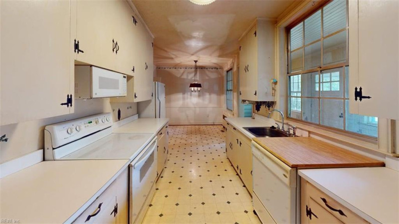 Photo 38 of 50 residential for sale in Hertford County virginia
