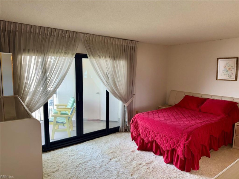 Photo 10 of 21 residential for sale in Virginia Beach virginia