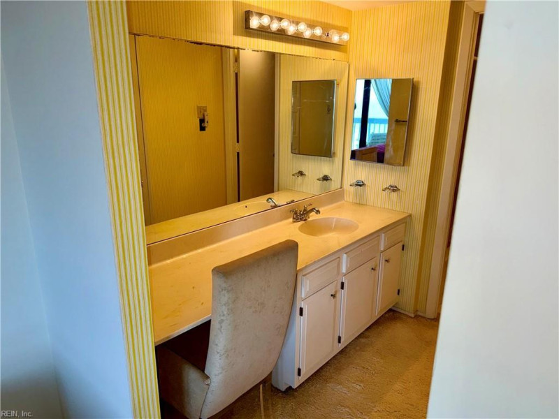 Photo 11 of 21 residential for sale in Virginia Beach virginia