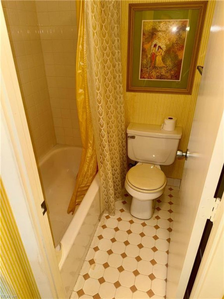 Photo 12 of 21 residential for sale in Virginia Beach virginia