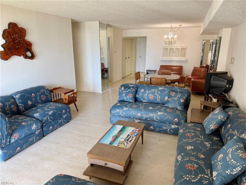 Photo 6 of 21 residential for sale in Virginia Beach virginia