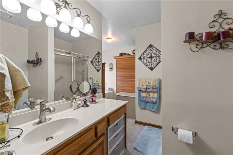Photo 38 of 43 residential for sale in Chesapeake virginia