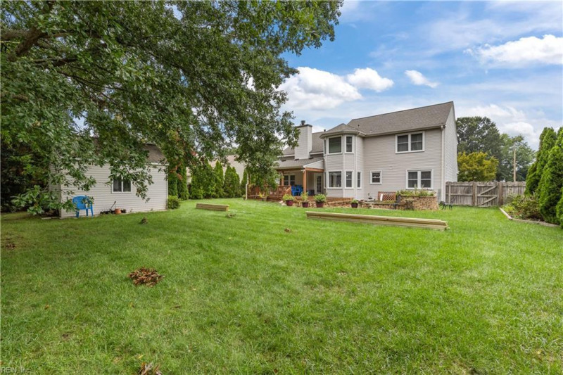Photo 9 of 43 residential for sale in Chesapeake virginia