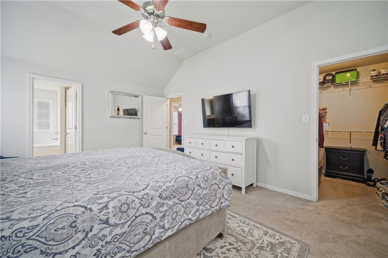 Photo 18 of 39 residential for sale in Chesapeake virginia