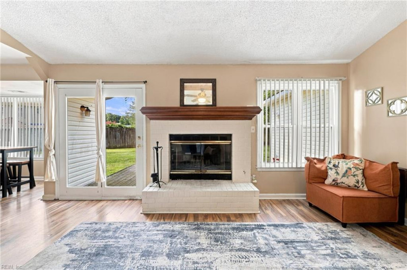 Photo 11 of 35 residential for sale in Virginia Beach virginia