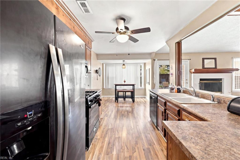 Photo 17 of 35 residential for sale in Virginia Beach virginia