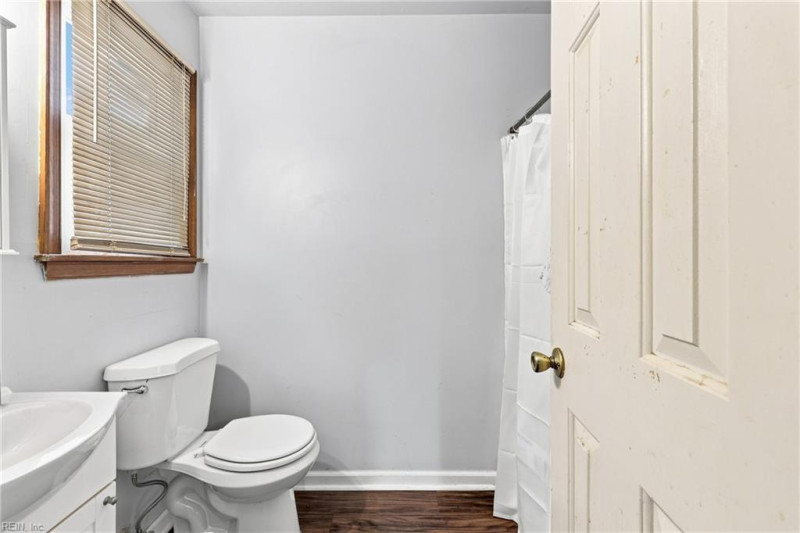 Photo 33 of 35 residential for sale in Virginia Beach virginia