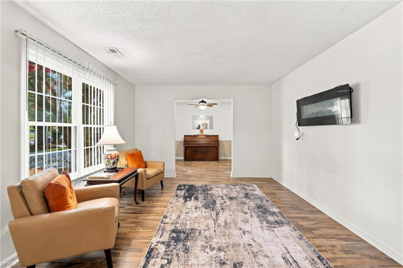 Photo 6 of 35 residential for sale in Virginia Beach virginia
