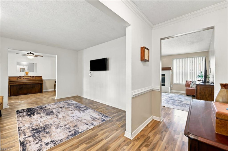 Photo 8 of 35 residential for sale in Virginia Beach virginia