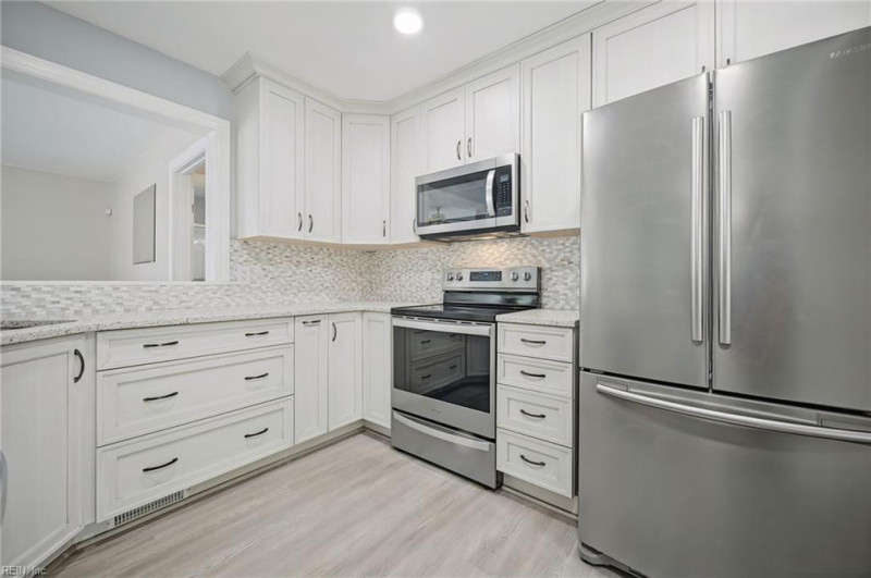 Photo 13 of 39 residential for sale in Newport News virginia
