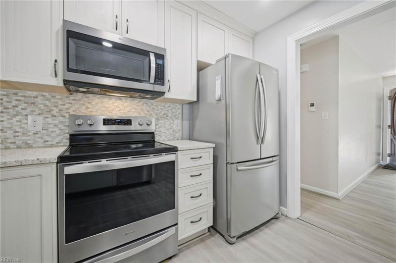 Photo 14 of 39 residential for sale in Newport News virginia