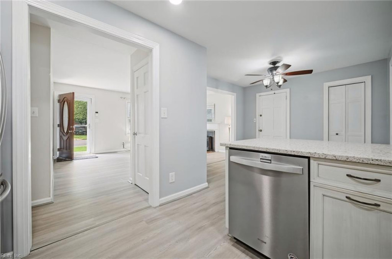 Photo 16 of 39 residential for sale in Newport News virginia