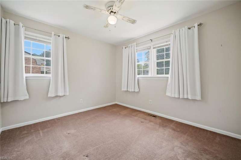 Photo 17 of 39 residential for sale in Newport News virginia