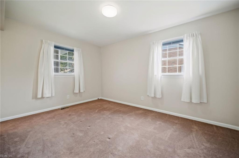 Photo 19 of 39 residential for sale in Newport News virginia