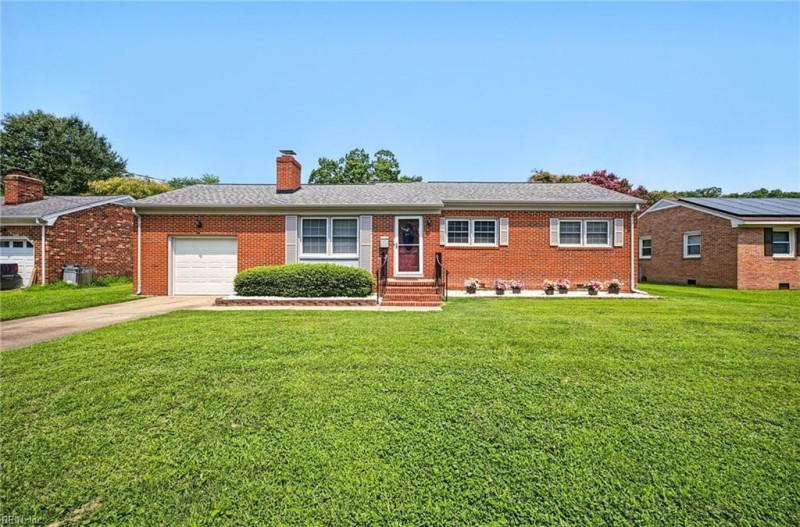 Photo 3 of 39 residential for sale in Newport News virginia