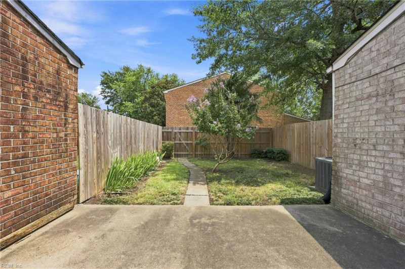 Photo 32 of 35 residential for sale in Virginia Beach virginia Photo 32 of 35 residential for sale in Virginia Beach virginia