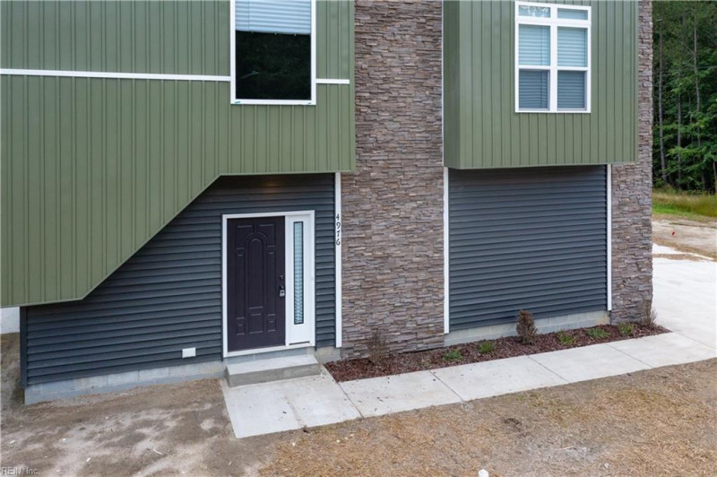 Photo 10 of 31 residential for sale in Hampton virginia