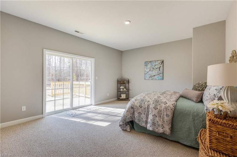 Photo 14 of 31 residential for sale in Hampton virginia