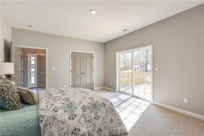 Photo 15 of 31 residential for sale in Hampton virginia