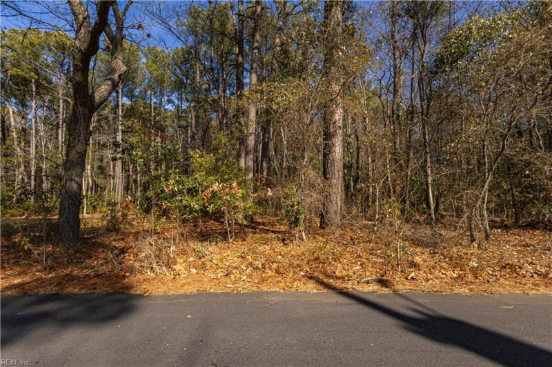 Photo 2 of 31 residential for sale in Hampton virginia