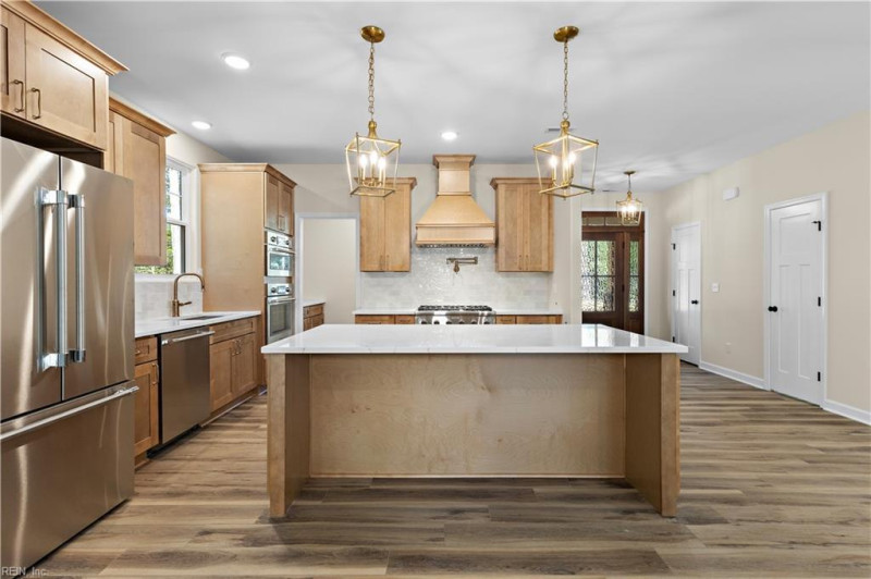 Photo 13 of 32 residential for sale in Suffolk virginia