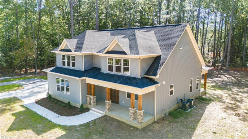 Photo 3 of 32 residential for sale in Suffolk virginia