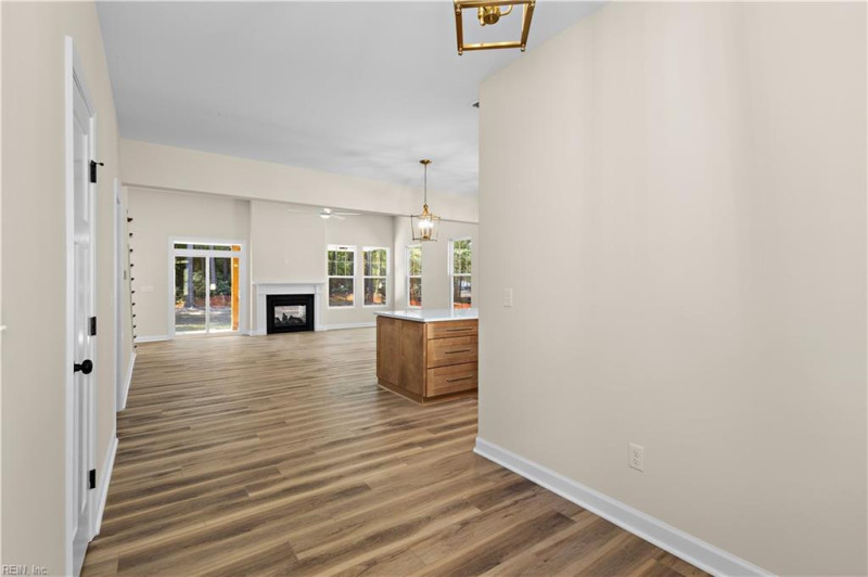 Photo 9 of 32 residential for sale in Suffolk virginia