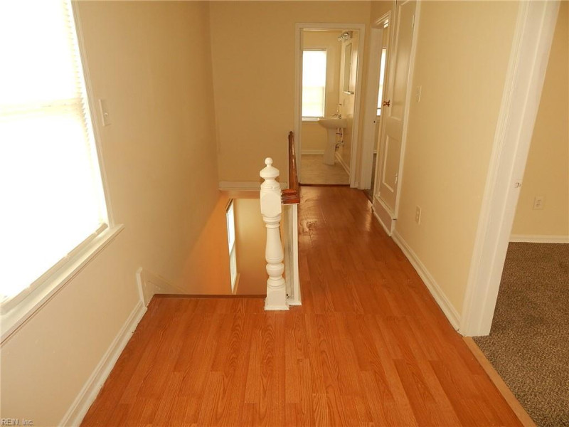 Photo 12 of 17 rental for rent in Hampton virginia