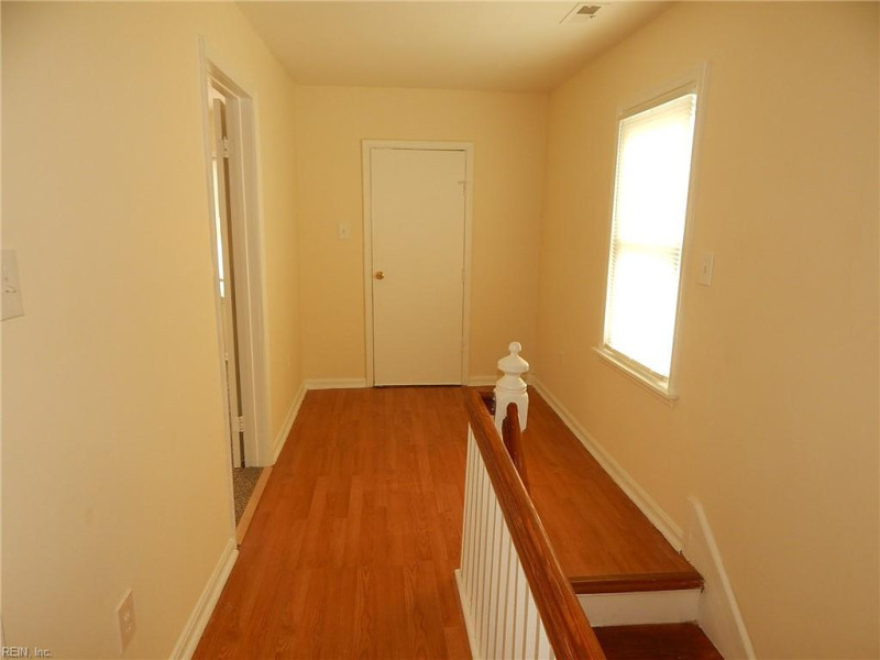 Photo 13 of 17 rental for rent in Hampton virginia