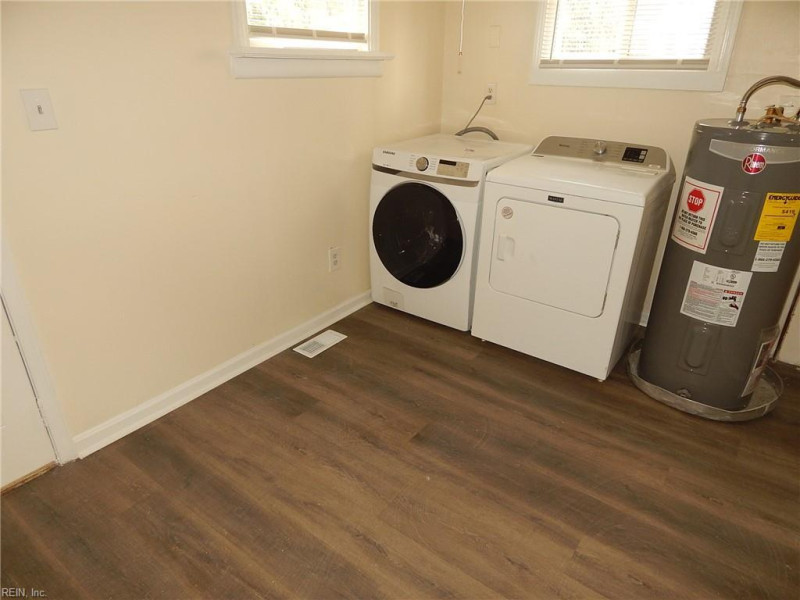 Photo 9 of 17 rental for rent in Hampton virginia
